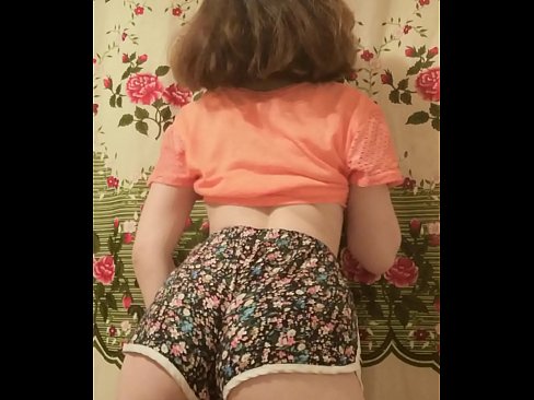 ❤️ دختر جوان سکسی که شورتش را جلوی دوربین در می آورد ❌ فیلم جنسی در fa.xxxtun.ru ️❤